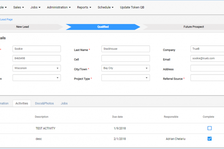 Vânzări și Managementul Clienților